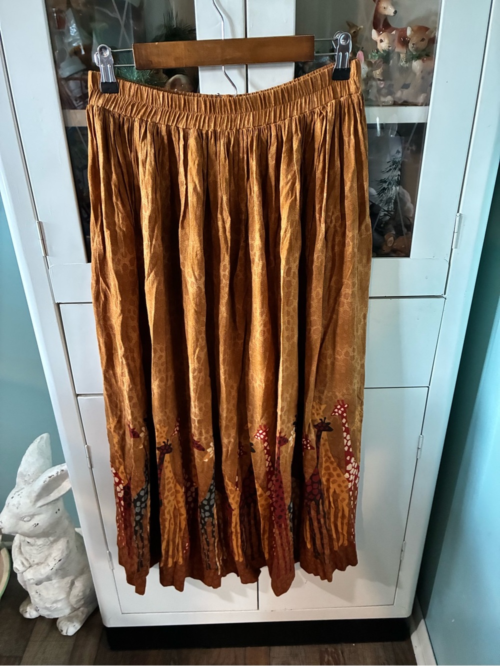 Stonebridge Vintage sz M Brown Tiered Maxi Skirt with Giraffe Print euc